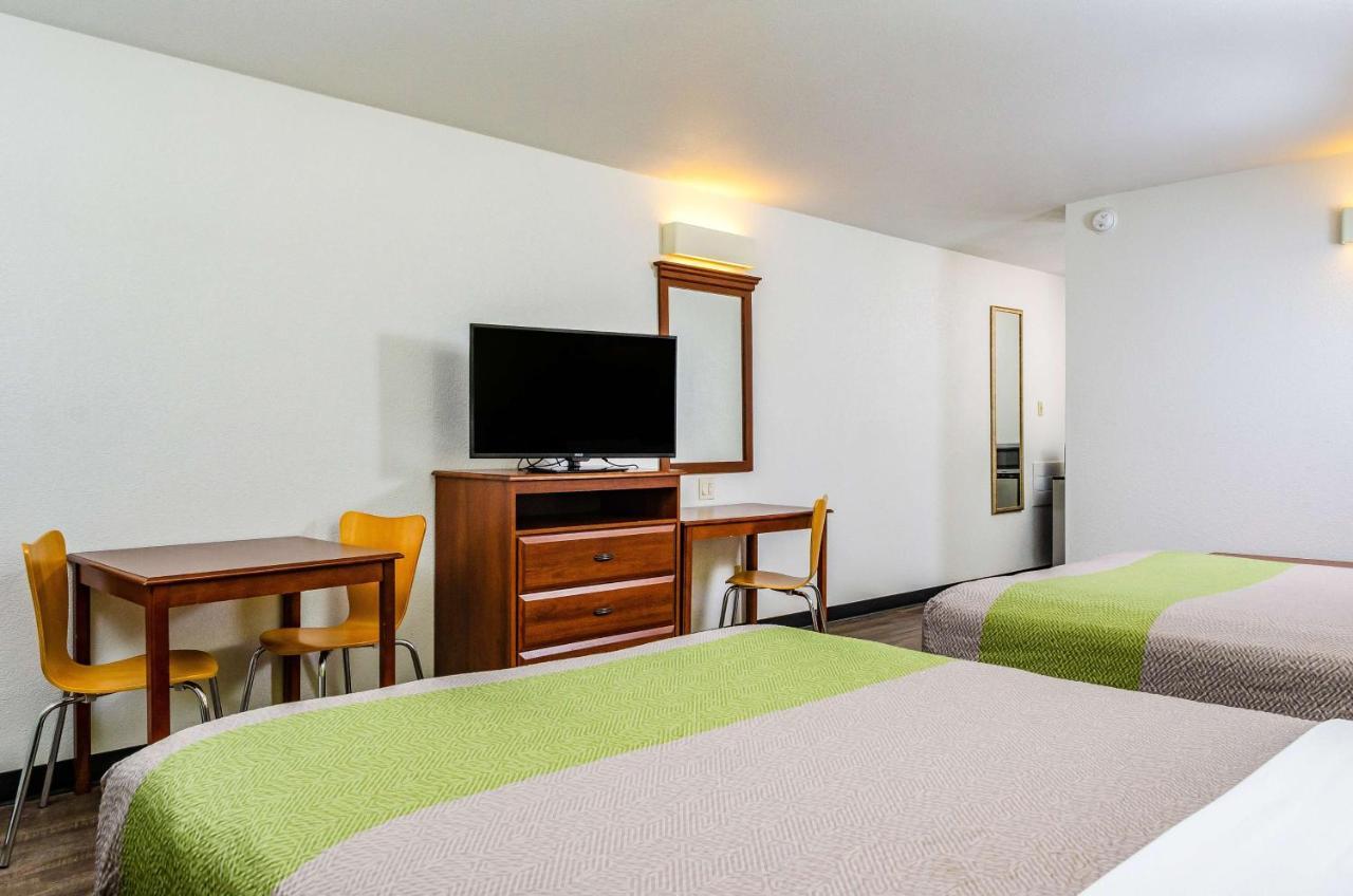 Motel 6 Oakdale, Ca Екстер'єр фото