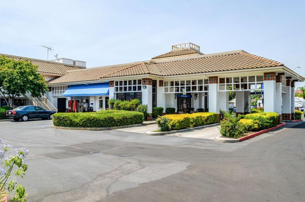Motel 6 Oakdale, Ca Екстер'єр фото