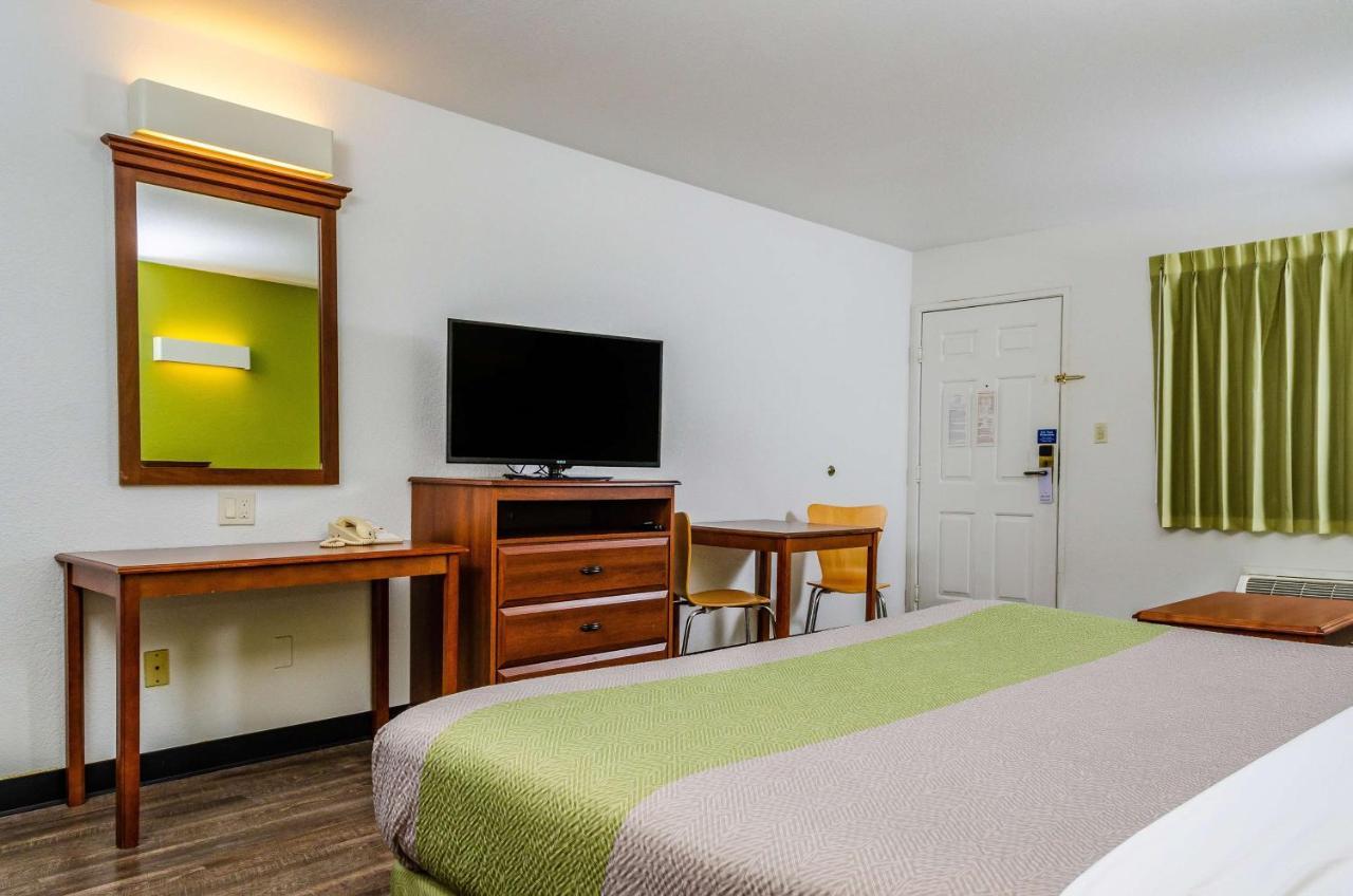 Motel 6 Oakdale, Ca Екстер'єр фото