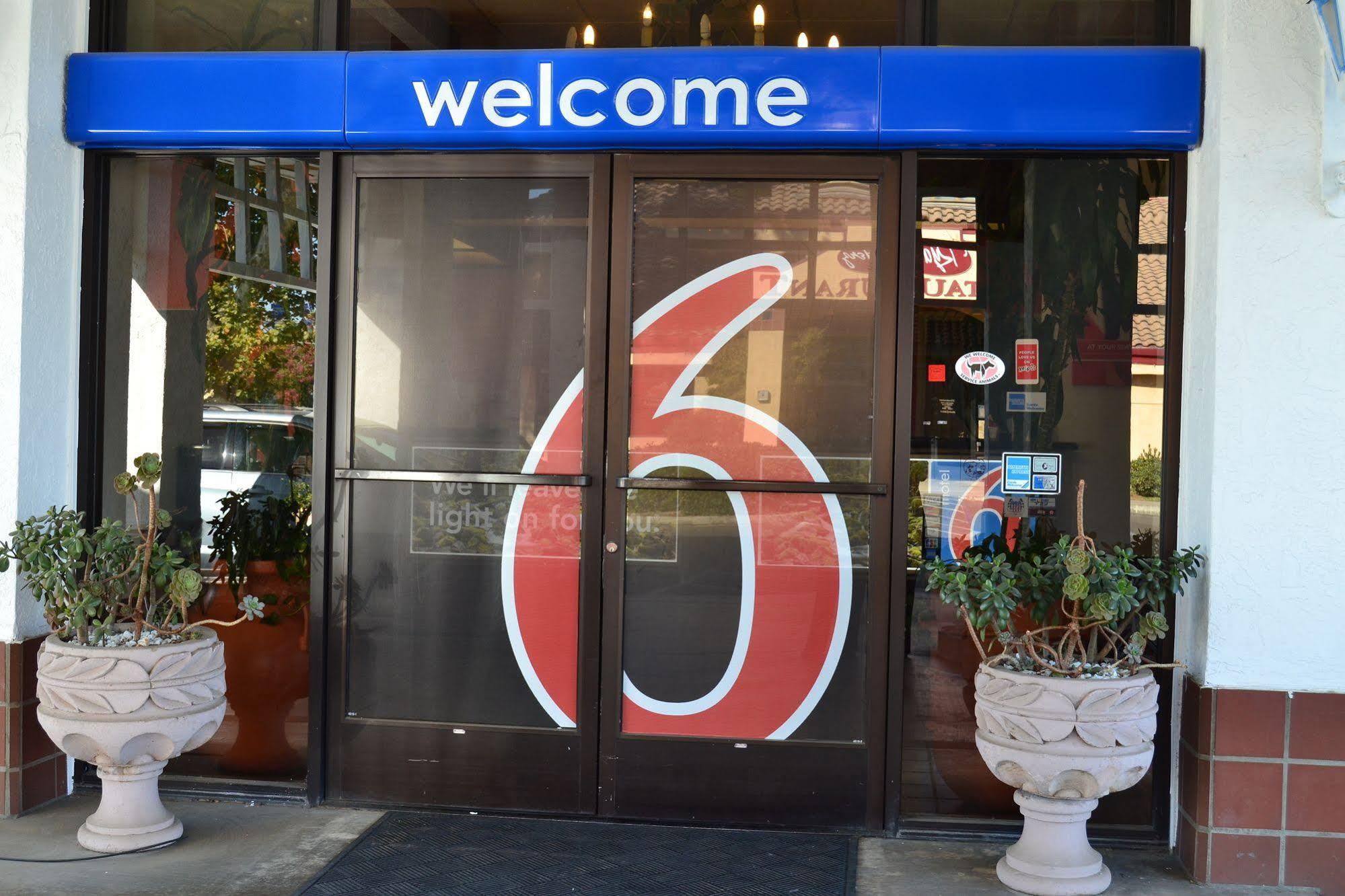 Motel 6 Oakdale, Ca Екстер'єр фото