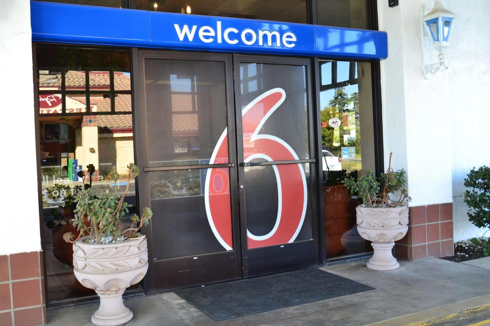 Motel 6 Oakdale, Ca Екстер'єр фото